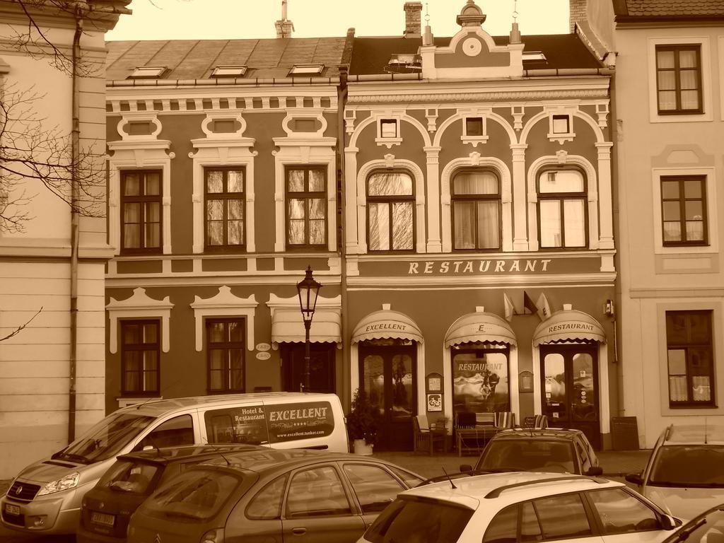 Hotel Excellent Kroměříž Екстериор снимка