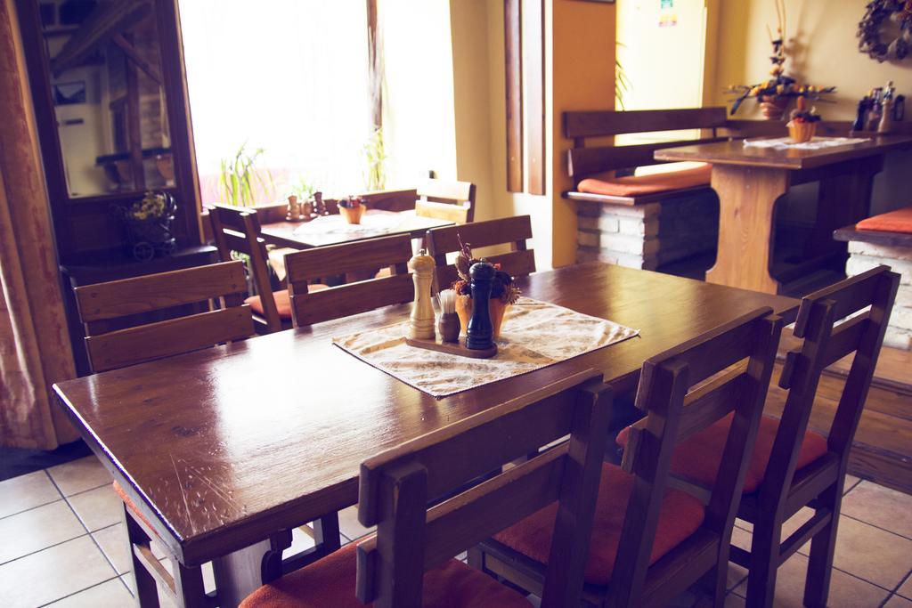 Hotel Excellent Kroměříž Екстериор снимка