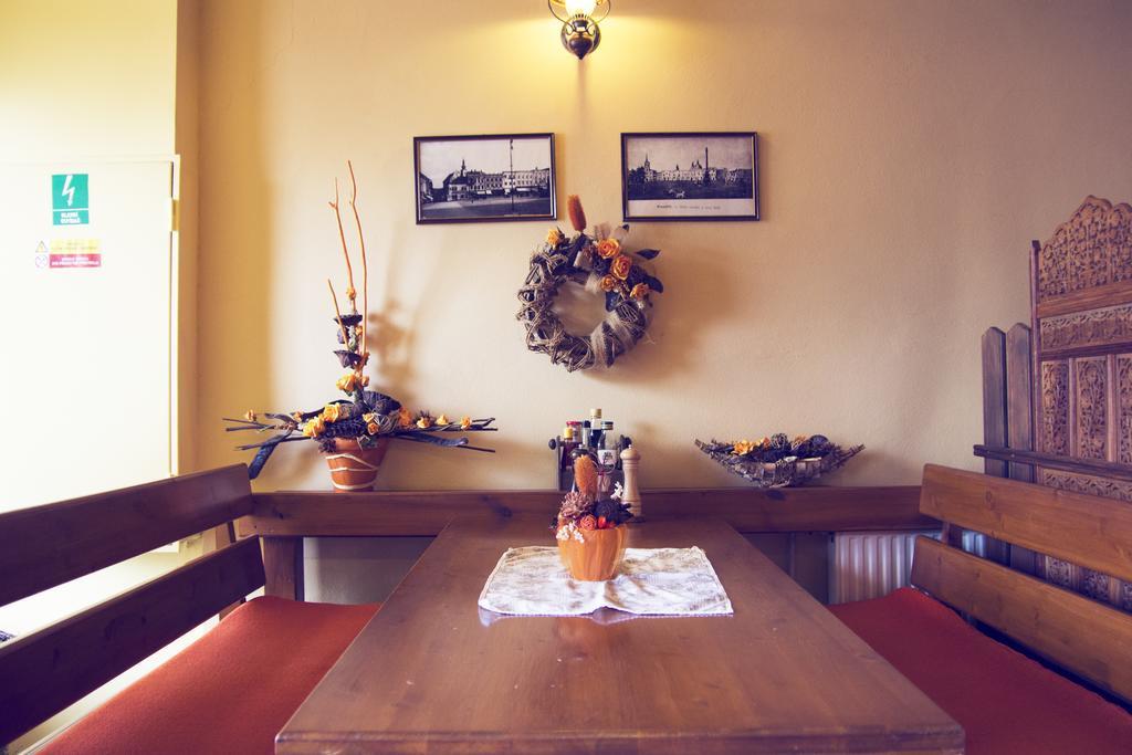 Hotel Excellent Kroměříž Екстериор снимка