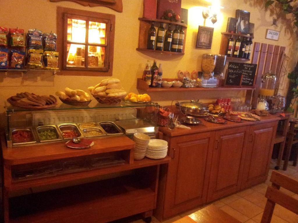 Hotel Excellent Kroměříž Екстериор снимка