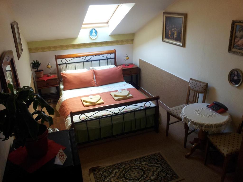 Hotel Excellent Kroměříž Екстериор снимка
