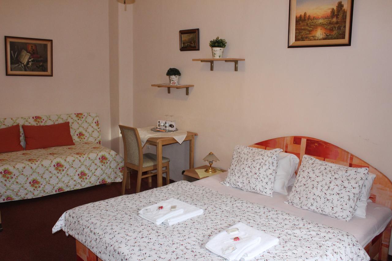 Hotel Excellent Kroměříž Екстериор снимка