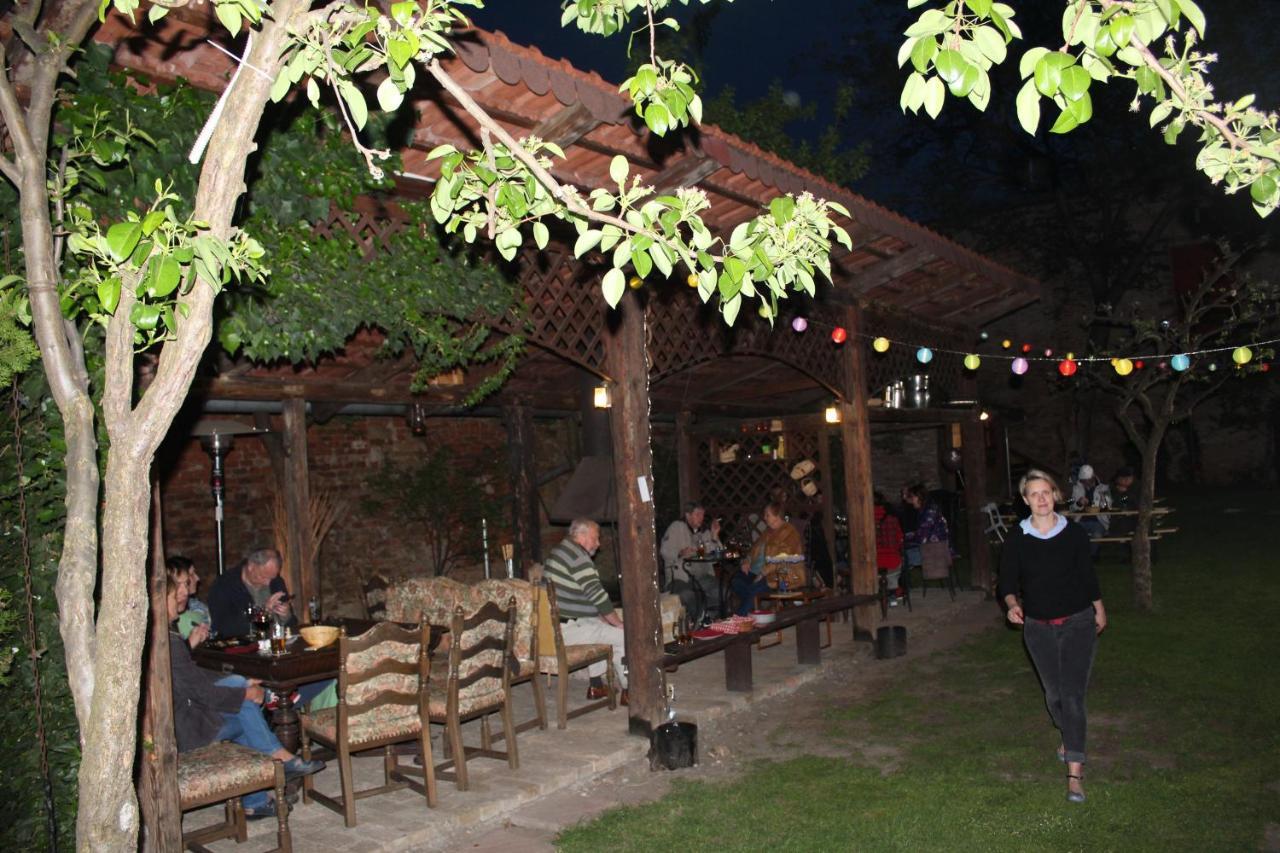 Hotel Excellent Kroměříž Екстериор снимка